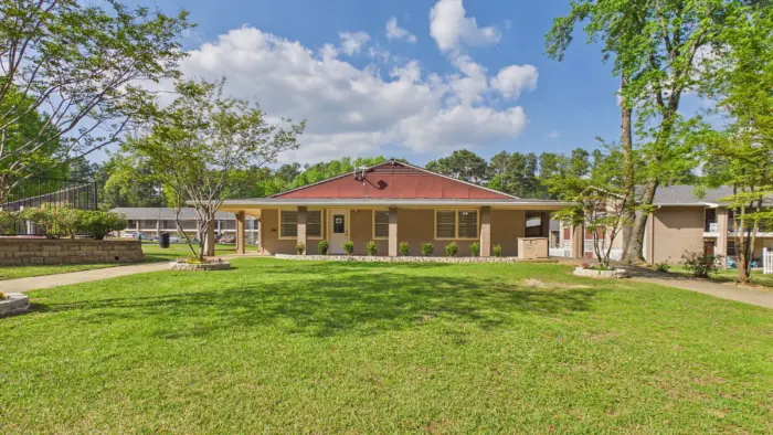 Oxford Pointe Apartments